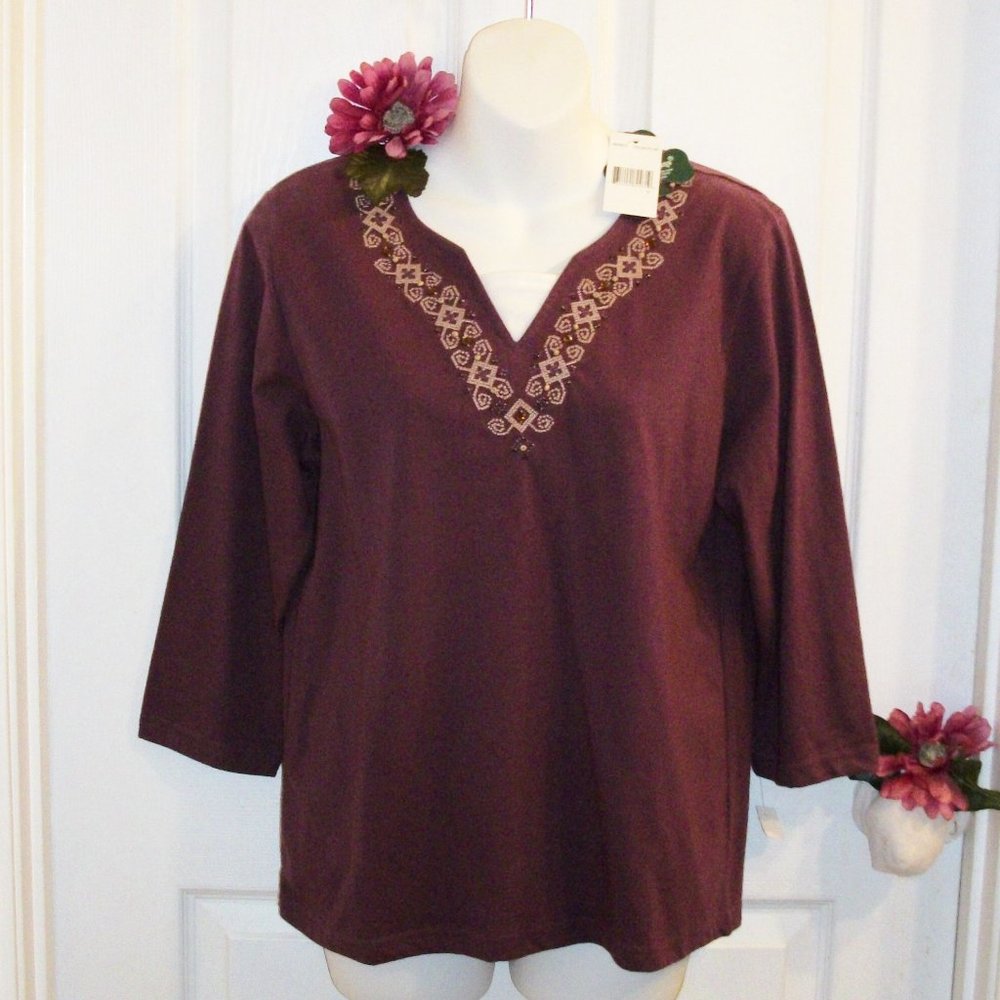 SHENANIGANS Sz S NWT Plum Purple Beaded Top 3/4 Sleeve V-Neck
